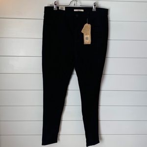 Levi’s 720 High Rise Super Skinny Black Jeans- Size 32
